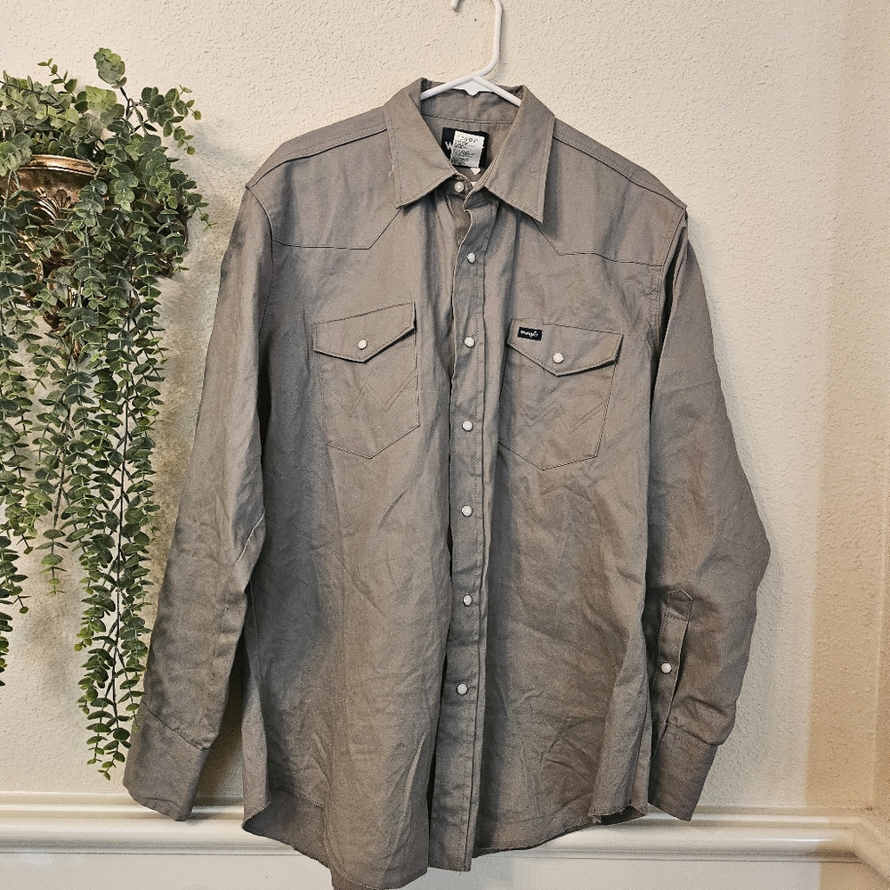 Wrangler Button-Up Shirt